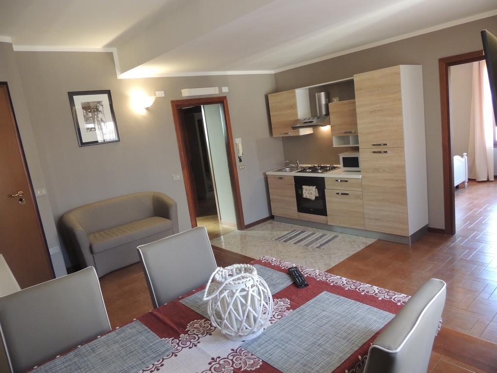Anfite Apartments Aleardi Peschiera del Garda Extérieur photo