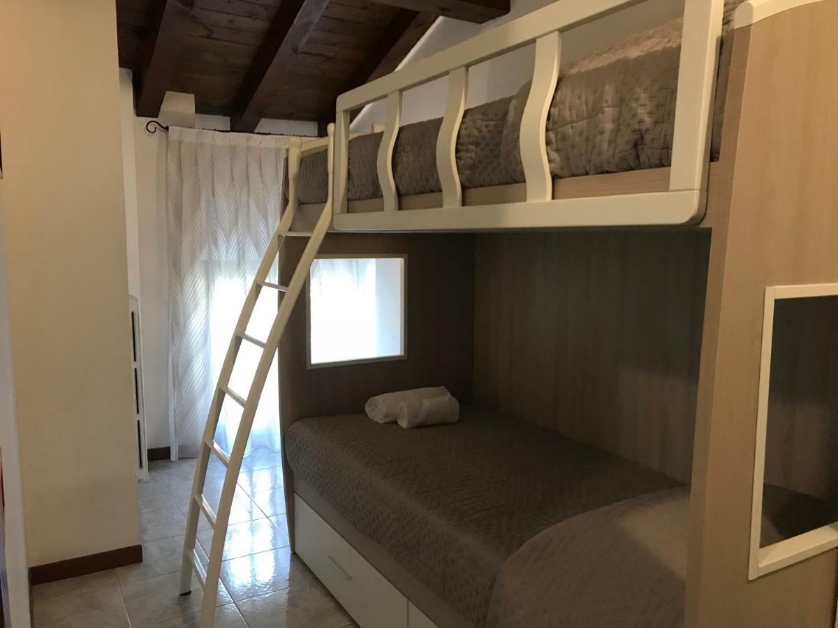 Anfite Apartments Aleardi Peschiera del Garda Extérieur photo